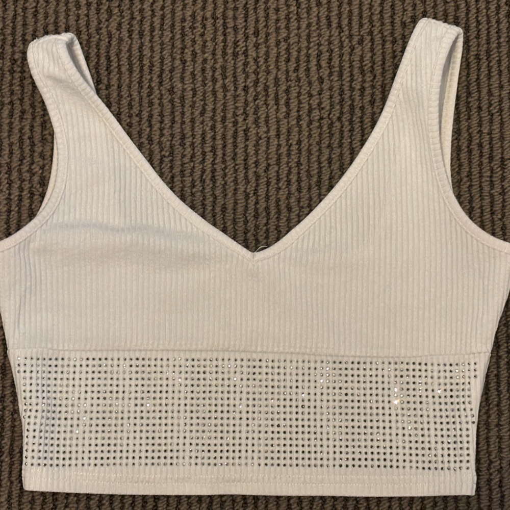 Elegant White Sleeveless Crop Top with Silver Accents